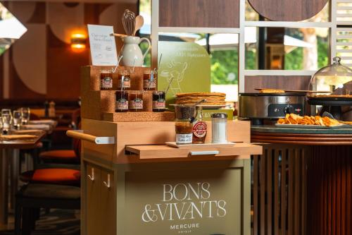 Food and beverages, Hotel Mercure Caen Cote de Nacre Herouville-Saint-Clair in Caen