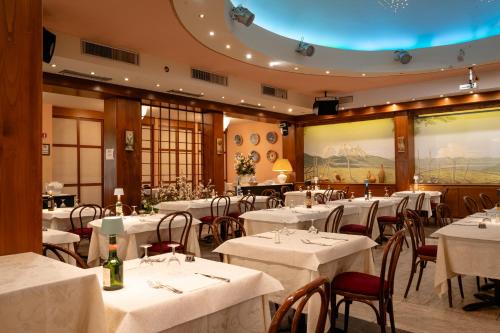 Ресторан, Hotel Ristorante La Lanterna in Кастельнуово ді Garfagnana