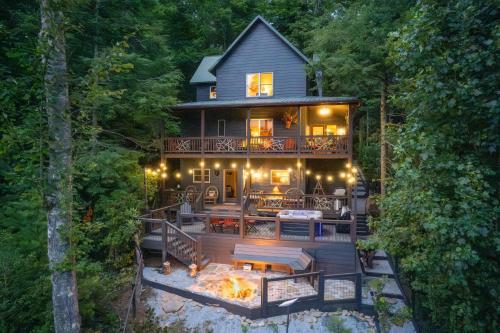Amazing 3bed Private Cabin! in Cashiers, USA