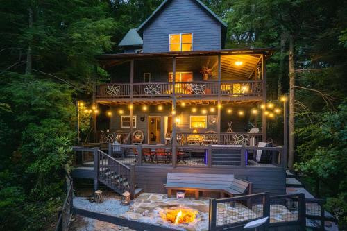 Amazing 3bed Private Cabin! in Cashiers, USA