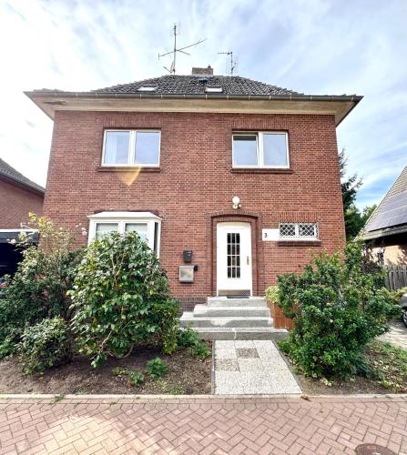 Hügelhaus Green - Gemütliche Ferienwohnung mit Balkon (Hugelhaus Green - Gemutliche Ferienwohnung mit Balkon) in 萊茵河畔埃默里希