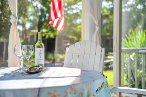 Sunshine Bungalo-Baytowne-GolfCartDeals-CommPool