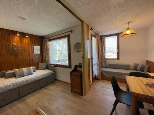 Studio skis aux pieds à Valmorel, balcon, proche commerces, 4 couchages - FR-1-356-291 - Location saisonnière - Les Avanchers-Valmorel