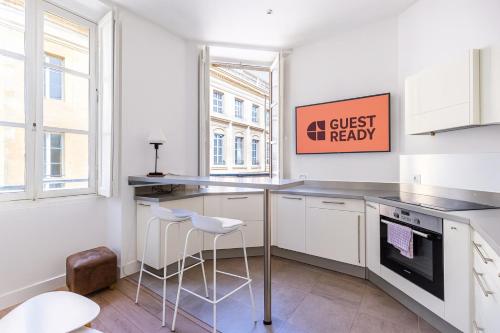 GuestReady - A bright minimalism in the centre