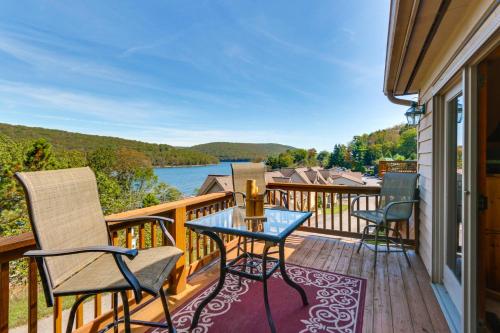 Deep Creek Lake Townhome with Deck and Water Views - main image