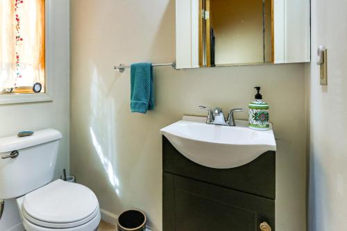 Deep Creek Lake Townhome with Deck and Water Views - image 11