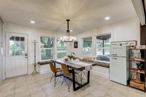 Family Home with Covered Patio and Grill in La Grange in La Grange (Texas)