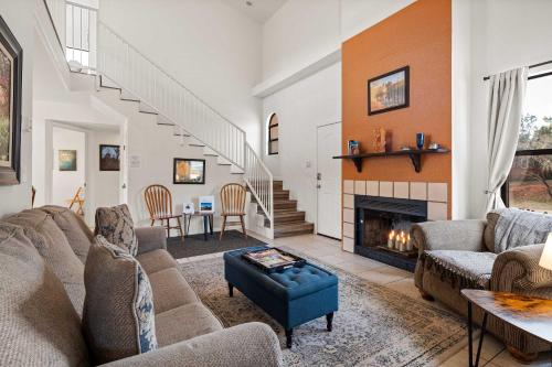 Crescent Moon Ranch and River Access for Family