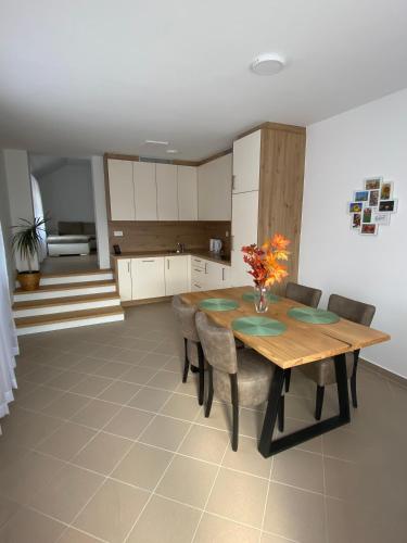 Apartma Arbores