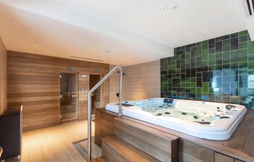 Sea Garden Torre ll 1 dorm in Deauville