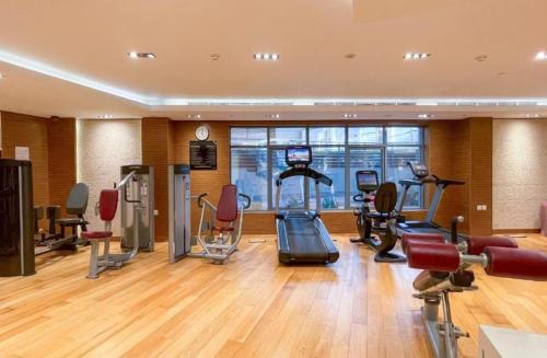 Elegant Business Bay 2 Bedroom with Sauna, Pool and Jacuzzi, Dubai (Foto 2)