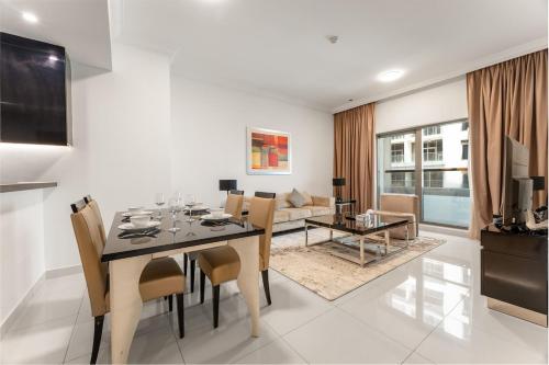 Elegant Business Bay 2 Bedroom with Sauna, Pool and Jacuzzi, Dubai (Foto 4)