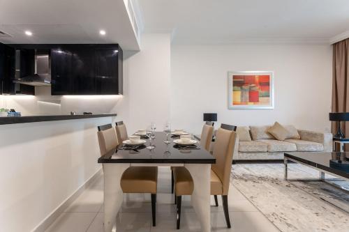Elegant Business Bay 2 Bedroom with Sauna, Pool and Jacuzzi, Dubai (Foto 7)