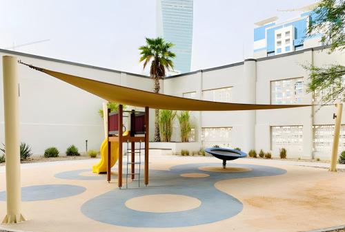 Elegant Business Bay 2 Bedroom with Sauna, Pool and Jacuzzi, Dubai (Foto 10)