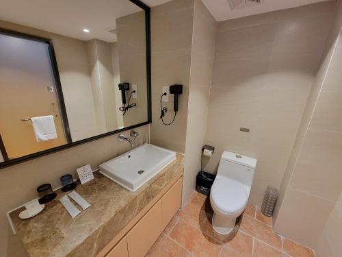 room detail thumbnail 2