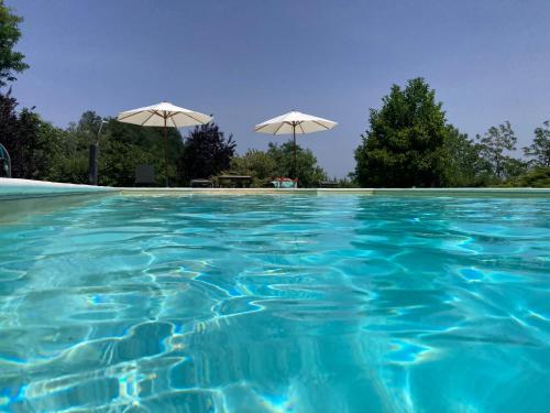 Úszómedence, Villa Carlucci in Fara Filiorum Petri