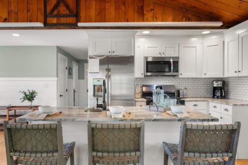 Tranquil Pond-View Escape in Dennis in 東丹尼斯 (MA)