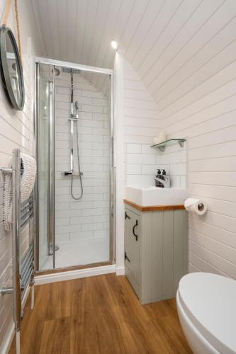 Luxury Glamping Pods - The Heft & The Hirsel in Драймен