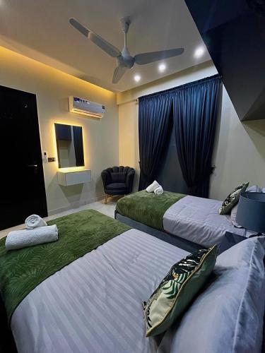 Cozy Apartment in Bahria Town phase 8 - main image
