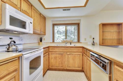 Ridge Condo 12 – Sunriver, OR