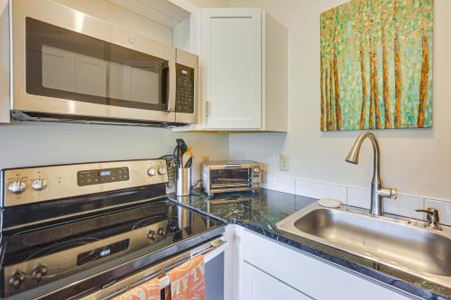Vermont Retreat w/ Hot Tub: Romantic Getaway in Ročestera (VT)