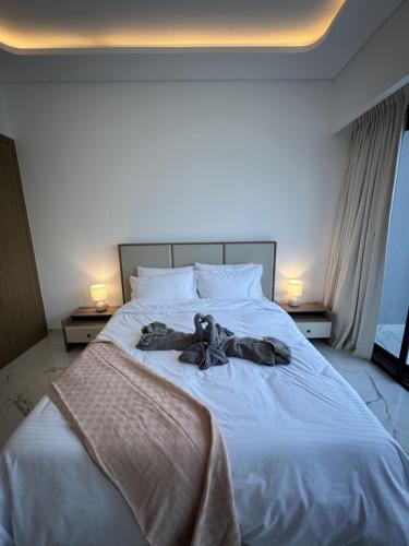 DiSalvo Luxury Studio in Azizi riviera 67, Dubai