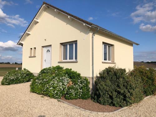 Jolie maison avec 4 chambres in Saint-Julien-Du-Sault