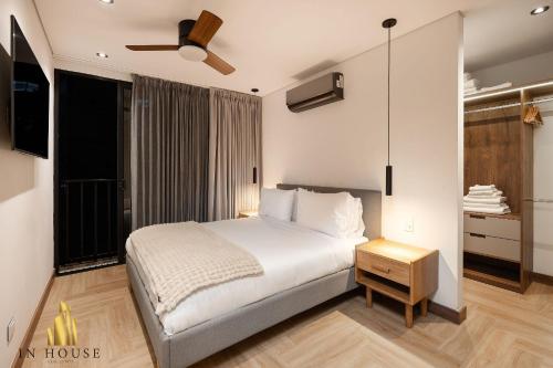Morph 1501 - Vibrant apt in Poblado/AC/Jacuzzi/BBQ, El Poblado (Foto 3)