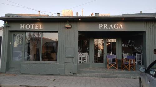 Praga Hotel in San Julian