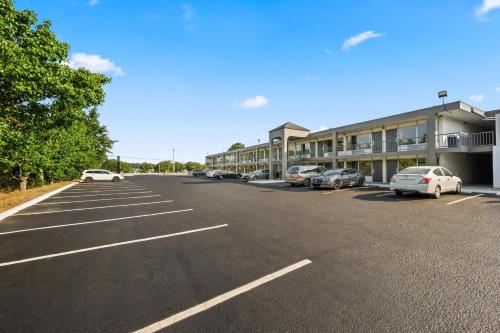 Americas Best Value Inn - Wilson - image 11