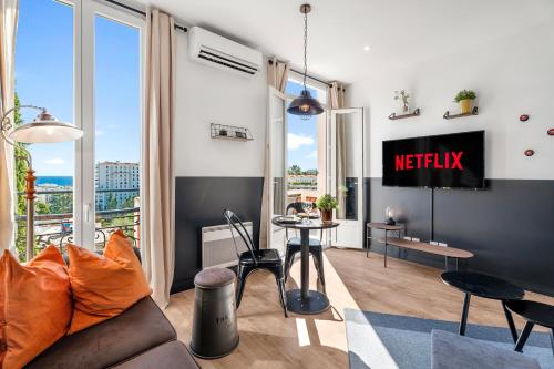 Nice Renting - CAMBRAI - Luxurious Sea View Terrasse - King Bed - Parking - AC - fully equipped, Nice (photo 3)