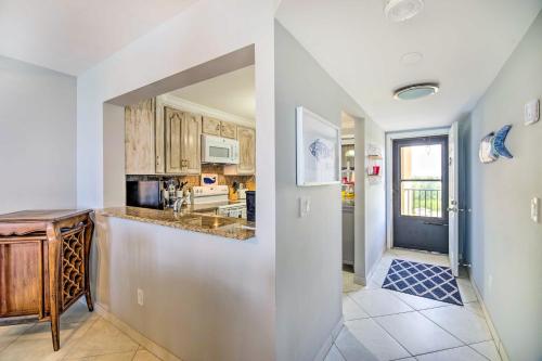 Lovely Fort Pierce Condo, Walk to Beach! in Fort Pierce, USA