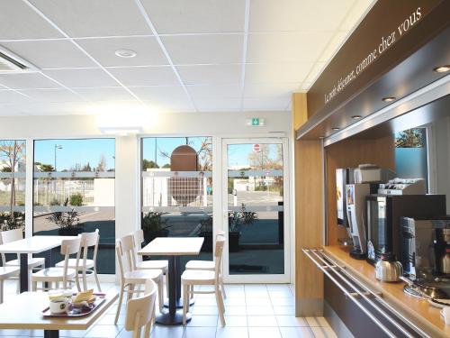 Ēdiens un dzērieni, B&B HOTEL Marseille Aeroport Saint-Victoret in Saint-Victoret