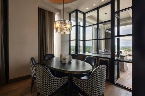 Thompson Buckhead - image 12