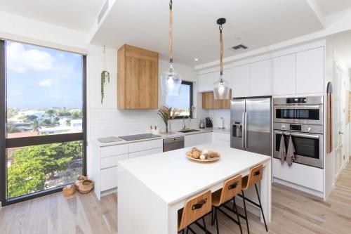 SeaDreams 8 - Luxury Condo with Shared Pool, Hot Tub, Rooftop Lounge, West Bay (Foto 9)
