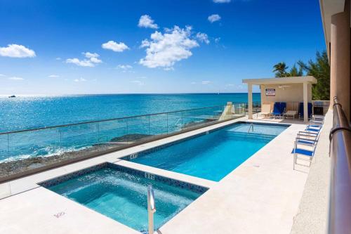 SeaDreams 8 - Luxury Condo with Shared Pool, Hot Tub, Rooftop Lounge, West Bay (Foto 6)