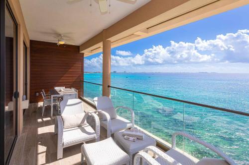 SeaDreams 8 - Luxury Condo with Shared Pool, Hot Tub, Rooftop Lounge, West Bay (Foto 3)