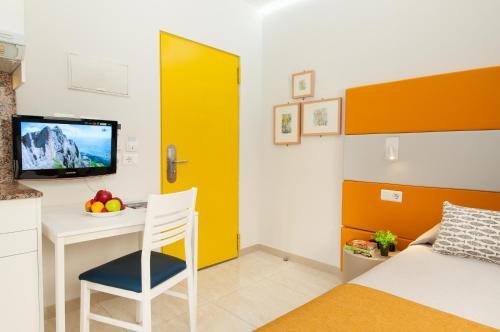 Hotel Apartamento Bajamar - image 3