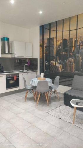 Charmant appart 4Per Marseille in District 10