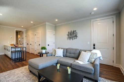 Nashville - 805B Bradford Ave #302 in Nashville, USA