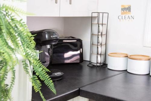 1 Bed Beauty With Parking By Clean Break in Bathampton