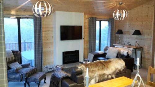 Sòghail Luxury Lodge and Balquhidder Mhor with Hot Tub (Soghail Luxury Lodge and Balquhidder Mhor with Hot Tub) in คิลลิ้ง