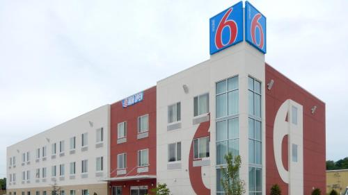 Motel 6-Tulsa, OK in Catoosa, USA
