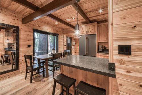 Songbird Cabin at Chambers by Tahoe Getaways - Pet-Friendly 2 BR with HOA Access in Homewood (CA)