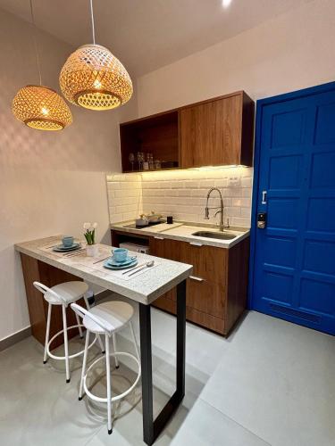 Kitchen, Estudio Moderno em Laranjeiras in Laranjeiras