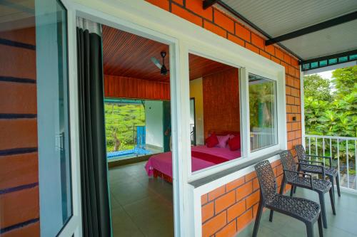Erkély/terasz, Private Pool Villa by Green View in Chundale