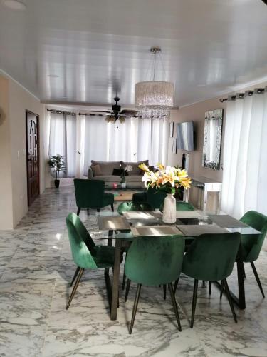 Vacation Home with Pool Quepos in Quepos