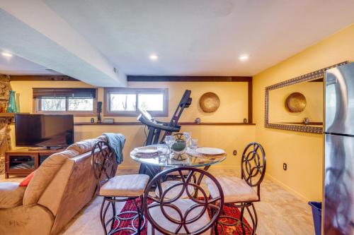 Peaceful Mountain Retreat with View, Near Boulder! in Boulder, USA