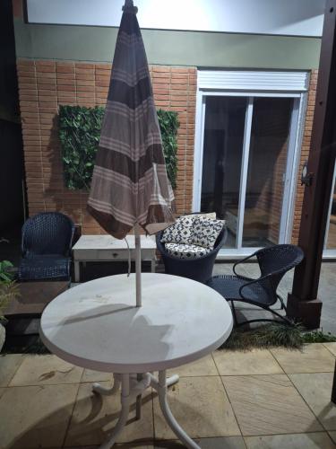 المرافق, Seu cantinho a dois quarteirões da Praia (Seu cantinho a dois quarteiroes da Praia) in Pitangueiras