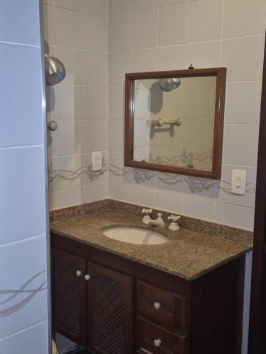 حمام, Seu cantinho a dois quarteirões da Praia (Seu cantinho a dois quarteiroes da Praia) in Pitangueiras